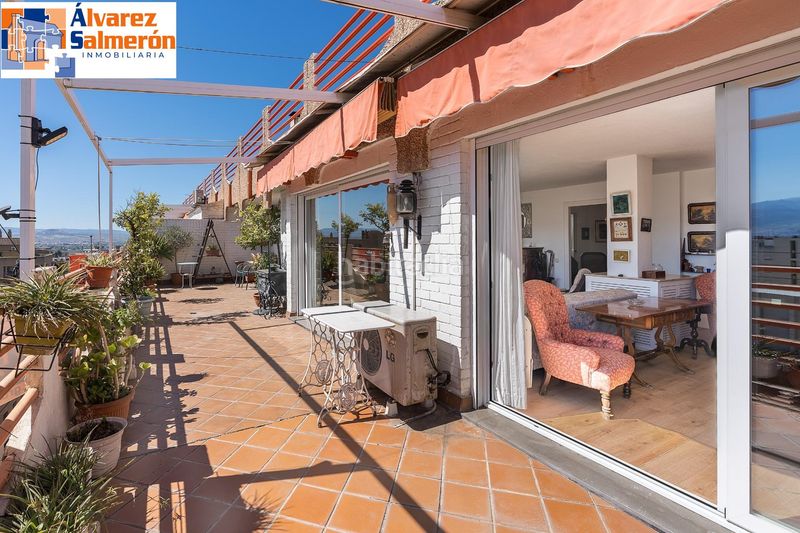 Foto 8c74c248-af18-404f-80e7-cc0482f965a8. Àtic a Pajaritos Granada