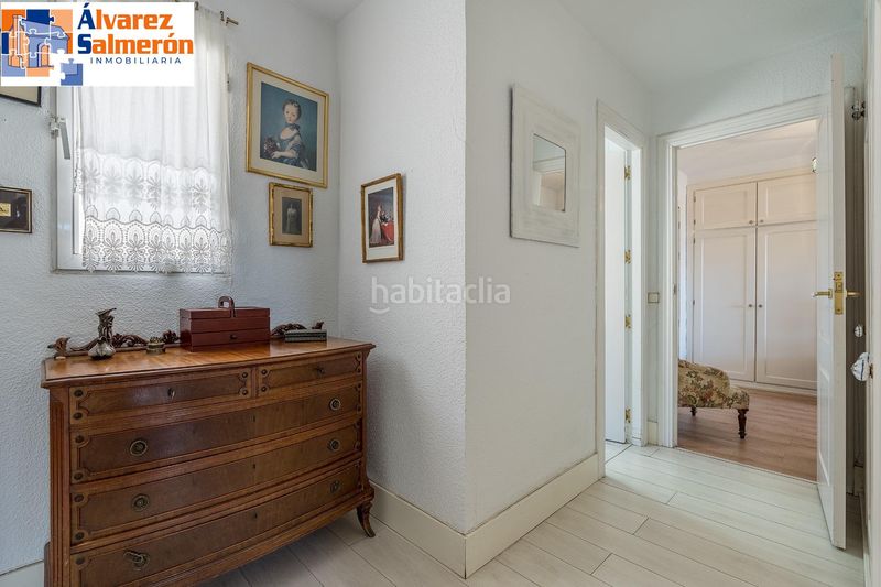 Foto f4e792a0-0e84-49b9-a35e-51dc3e86dc6b. Àtic a Pajaritos Granada