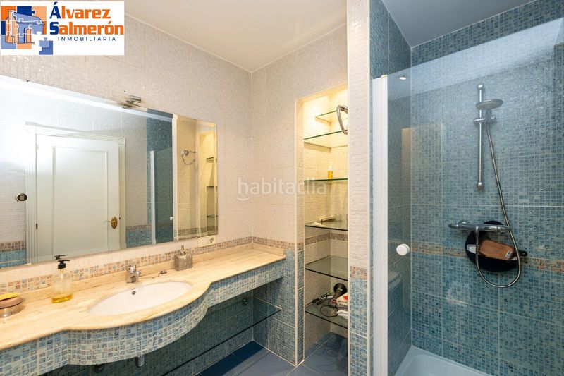 Foto 64f947d8-0930-49e4-ae86-b235479f9129. Casa adossada amb calefacció aparcament piscina a Granada