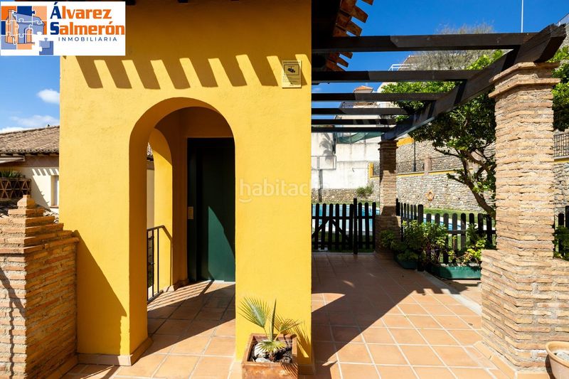 Foto c6c33703-08c3-4a03-9479-9250587e10f0. Casa adossada amb calefacció aparcament piscina a Granada