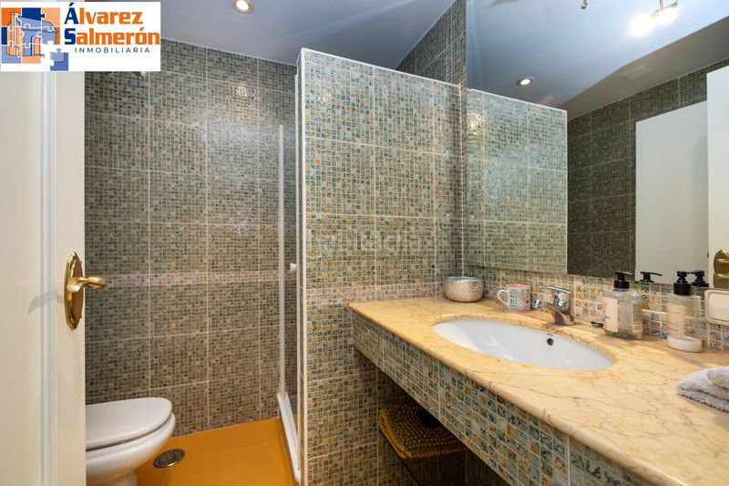 Foto c7684a10-b199-41da-ab70-e4ffcf6d103a. Casa adossada amb calefacció aparcament piscina a Granada