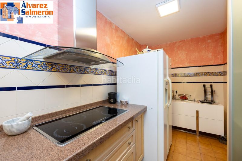 Foto cde4ae67-4b0e-40f3-85c2-d9eb577e64ad. Casa adossada amb calefacció aparcament piscina a Granada