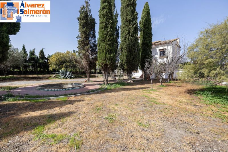Foto 5287d572-1a1b-46fb-aab6-a8f20b7771ef. Xalet amb aparcament piscina a Ogíjares