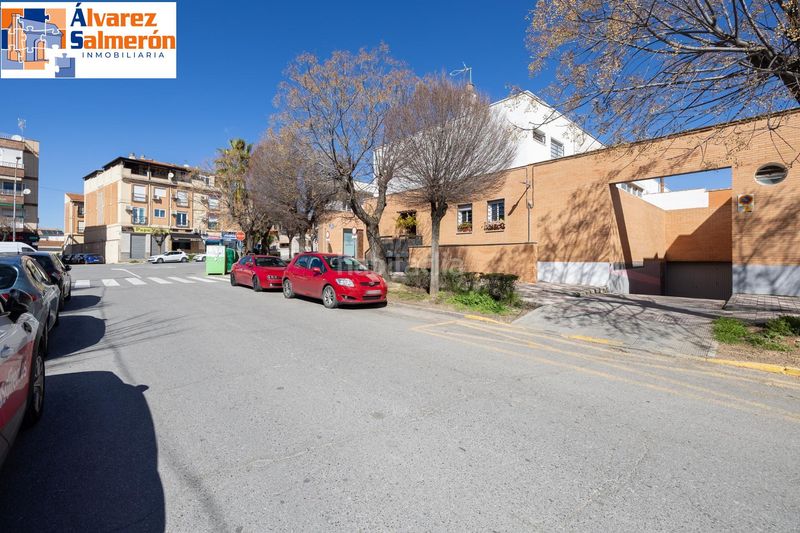 Foto a1f65c95-a1a6-4f0c-97c1-410e9895490b. Pis amb aparcament a Albolote