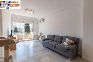 Pis  Carretera de malaga. Pisazo en villarejo junto a parada de metro