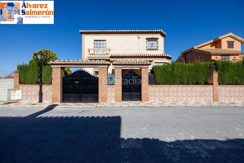 Foto de5806d4-61fa-470d-8a6d-f7ac2b01cf5f. Xalet amb aparcament piscina a Cúllar Vega