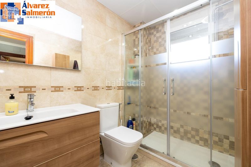 Foto e7537699-8af3-4a8c-8884-0c6be7885832. Xalet amb aparcament piscina a Cúllar Vega