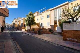 Maison jumelée  Calle lerida. Adosada en zona poniente armilla