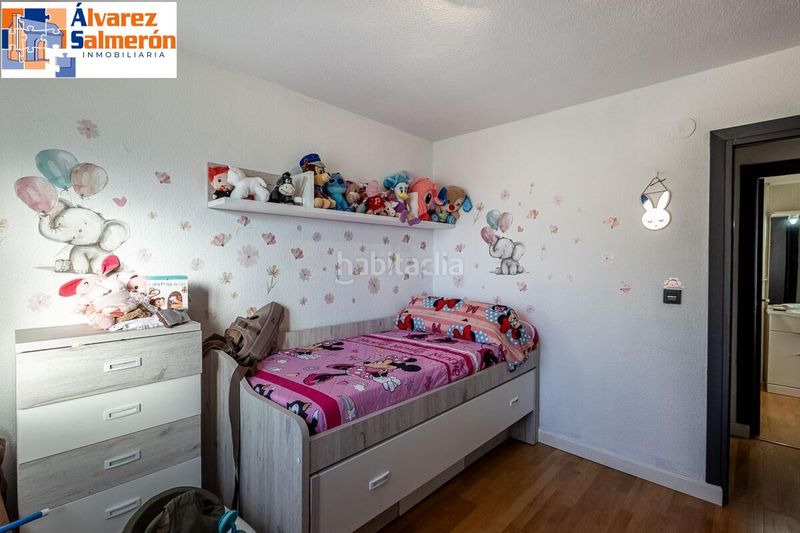Foto bccf6851-4bcb-4c77-b37e-76793a652d5f. Pis amb aparcament a Atarfe