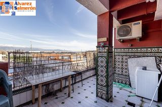 Etagenwohnung  Avenida de aragón. Ático en atarfe con garaje.