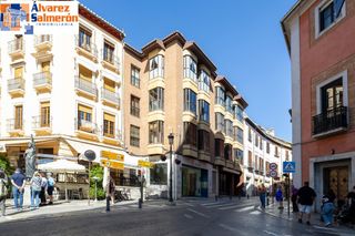 Penthouse  Calle calle pavaneras. Ático estudio en pleno centro de granada