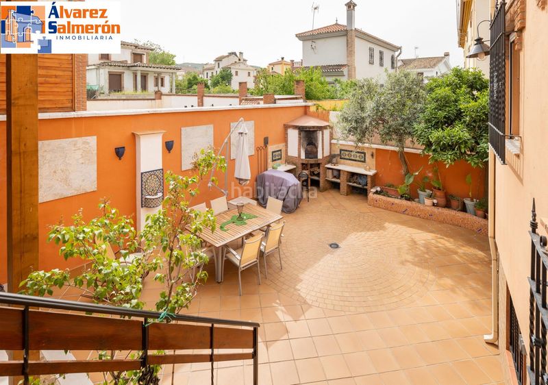 Foto 47e79692-d9bb-47e1-ab0f-9b7b2572207a. Casa aparellada amb aparcament a Jun