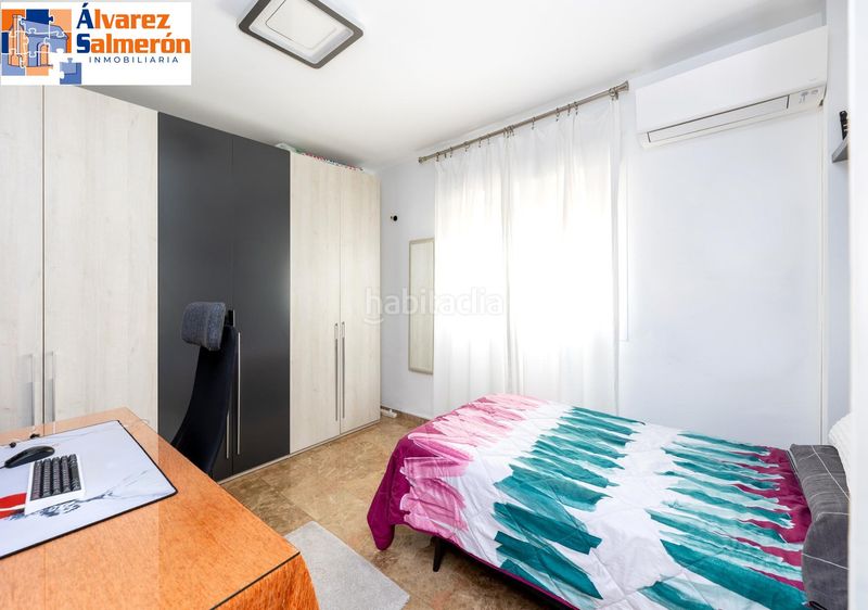Foto a05ba8c3-5b72-41f4-8649-70bd66ccd3c5. Casa aparellada amb aparcament a Jun