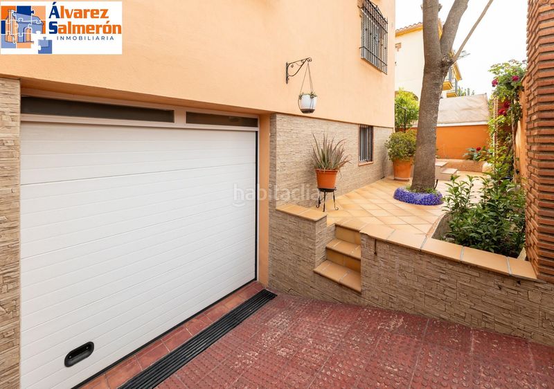 Foto ceb214d4-3cd6-49f8-aea2-e18ad1d1b2eb. Casa aparellada amb aparcament a Jun