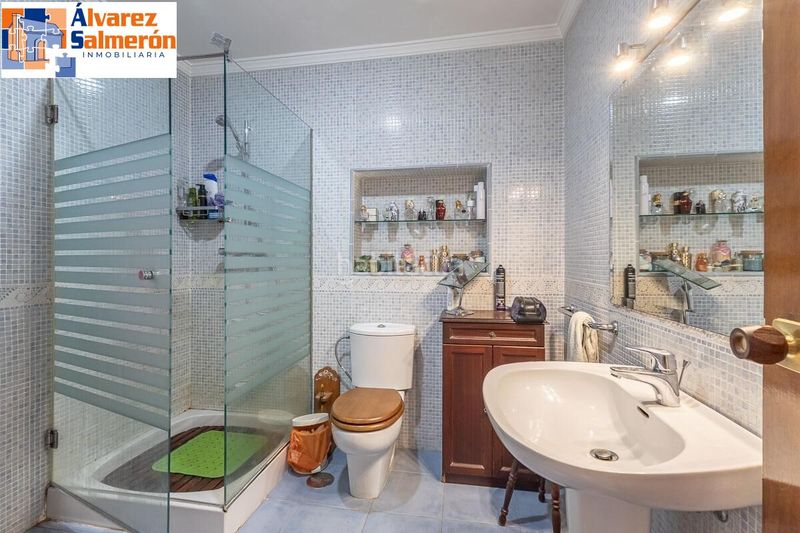 Foto 4a7ba397-7ec1-46bd-888e-001e9602abde. Casa amb aparcament piscina a Ogíjares