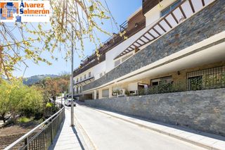 Etagenwohnung  Calle huenes. Luminoso piso con terraza y vistas a la montaña en monachil.
