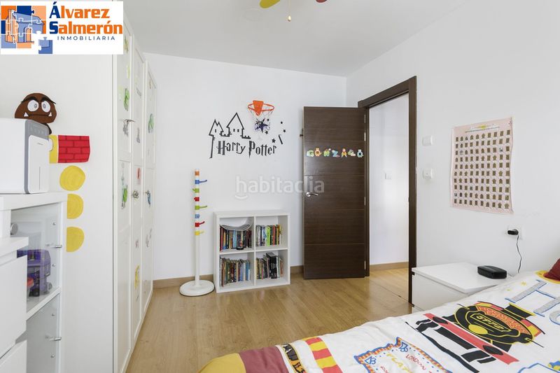Foto 0f6ebade-2453-4073-9cc5-6b71321210e4. Casa adossada amb aparcament a La Zubia Ciudad Zubia (La)