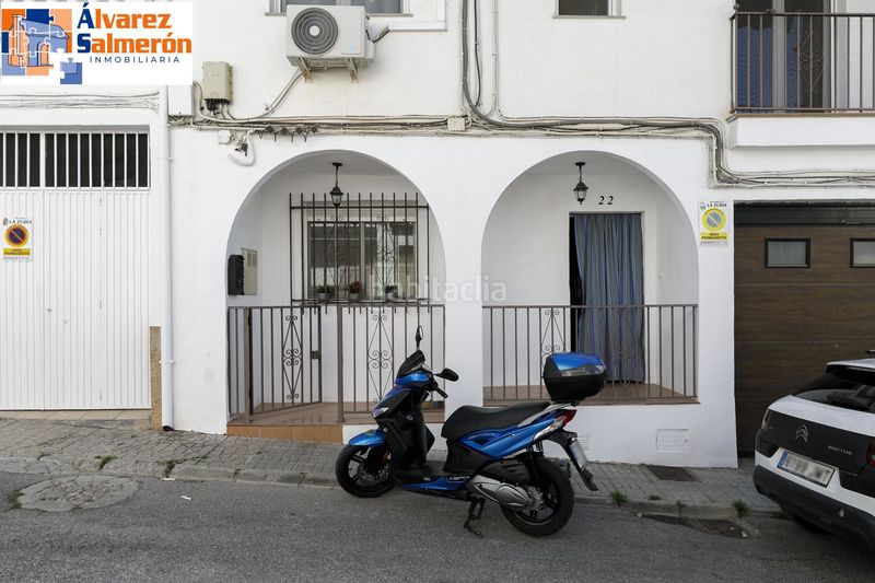 Foto d9bbbffb-462d-4e0f-8c9c-60b4e785485c. Casa adossada amb aparcament a La Zubia Ciudad Zubia (La)
