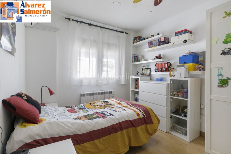 Foto e53ebb87-7e39-462e-a3ea-19cf075b43ca. Casa adossada amb aparcament a La Zubia Ciudad Zubia (La)