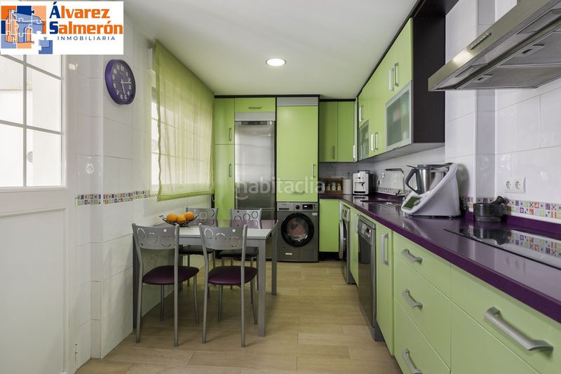 Foto f1144e15-153b-4922-a498-eb5722fb1ac8. Casa adossada amb aparcament a La Zubia Ciudad Zubia (La)