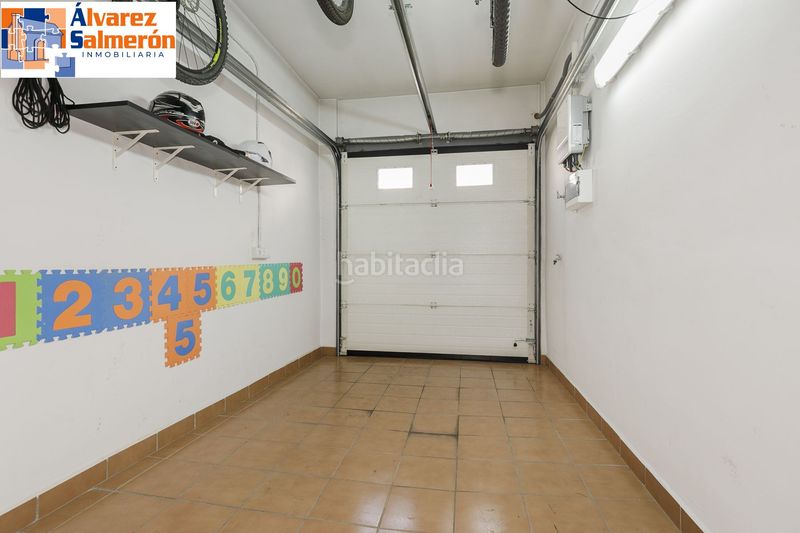 Foto f28392c0-60fc-420a-8e74-89094b7787a3. Casa adossada amb aparcament a La Zubia Ciudad Zubia (La)