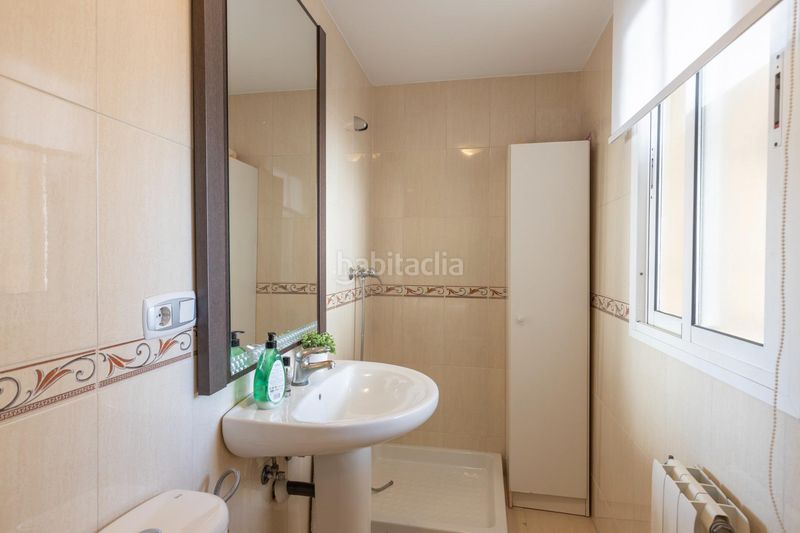 Foto dea5036d-00e8-4eab-8a43-becdd9f65989. Casa adossada amb aparcament a Avda. De los Ogíjares Armilla