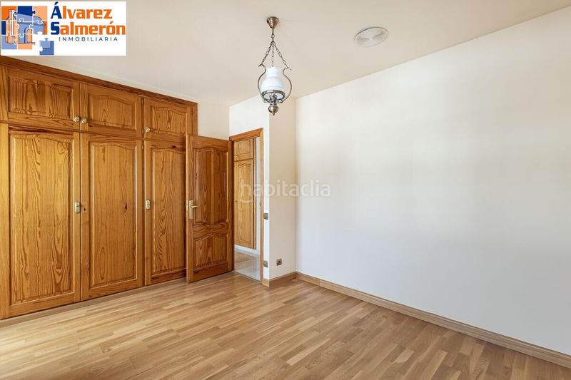 Foto 4a5c2073-10f7-4414-8f28-e0ddeec359d8. Casa amb aparcament piscina a Peligros
