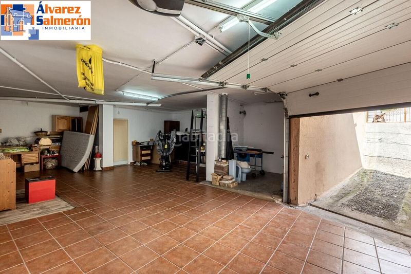 Foto 6d695b3b-c8dd-4f5d-b3e0-9dbdedce23db. Casa amb aparcament piscina a Peligros