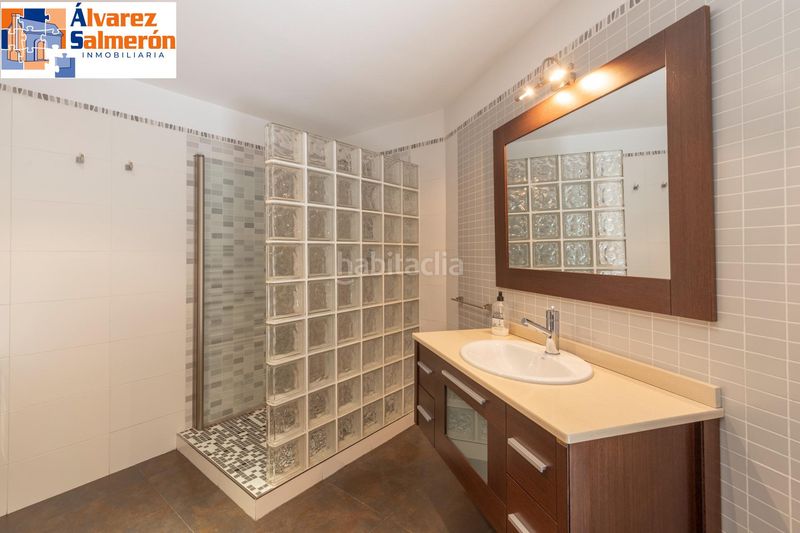 Foto 84126d17-73ac-40a4-9fc5-23695b17b3e2. Casa amb aparcament piscina a Alfacar
