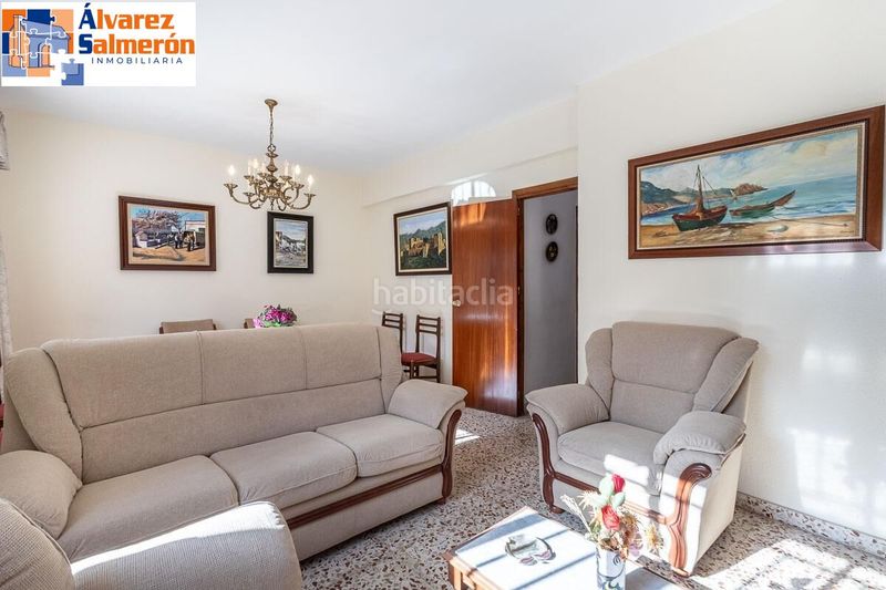 Foto e6330cdc-aba1-43e8-80c4-39302b188877. Casa amb aparcament a Cájar
