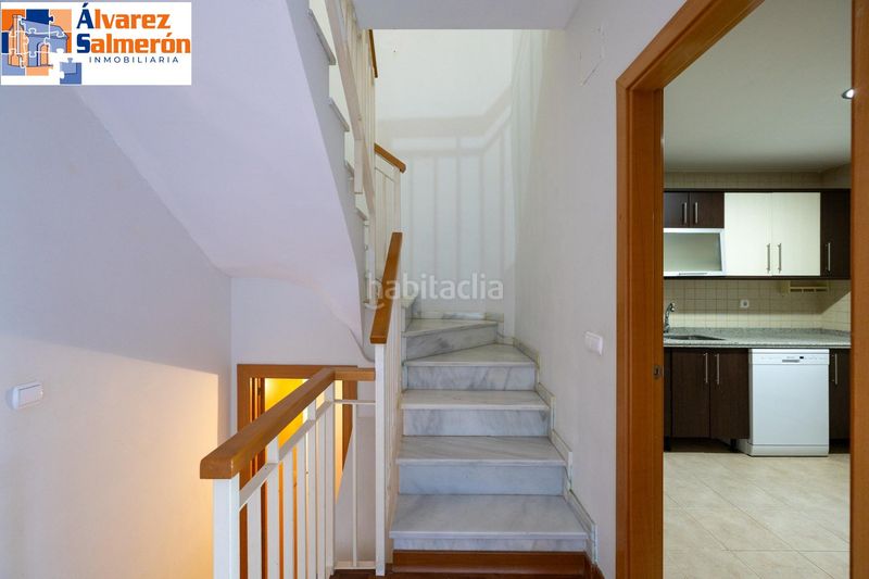 Foto f313481d-bb81-4d80-be98-8f7eb21c94ac. Casa adossada amb calefacció aparcament piscina a Gabias (Las)