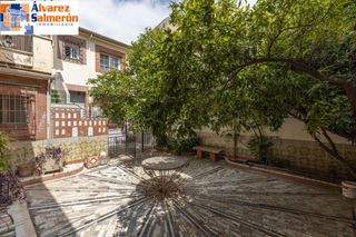 Casa  Calle san sebastian. Gran oportunidad espacio, luz y confort en el corazón de armilla