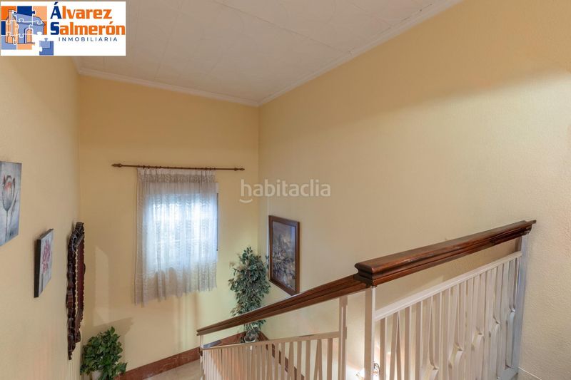 Foto cd3c0694-3772-46dc-b5ad-0e41a8cf4088. Casa amb aparcament a San Miguel Armilla