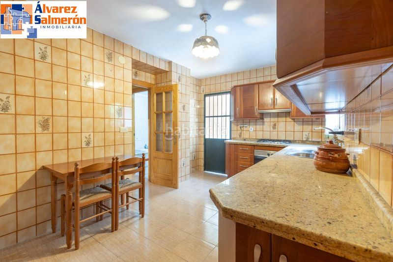 Foto e843c974-6488-49f2-8181-e90608d80c1d. Casa amb aparcament a San Miguel Armilla