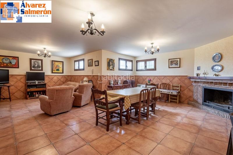Foto 0fe877a9-8743-4ca5-a329-5aa64cf270c8. Casa amb calefacció aparcament a Cájar