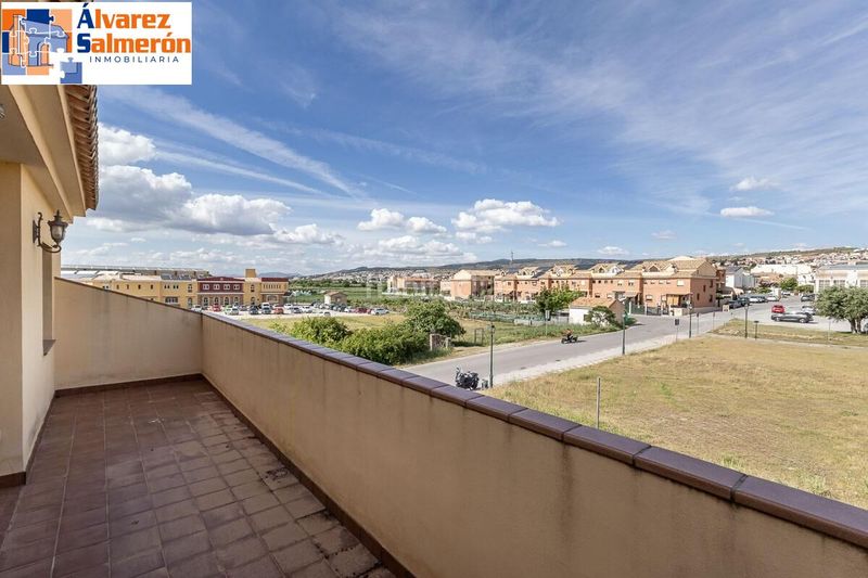 Foto 180d1147-ad4c-4038-b674-852f012b2891. Casa amb calefacció aparcament a Cájar