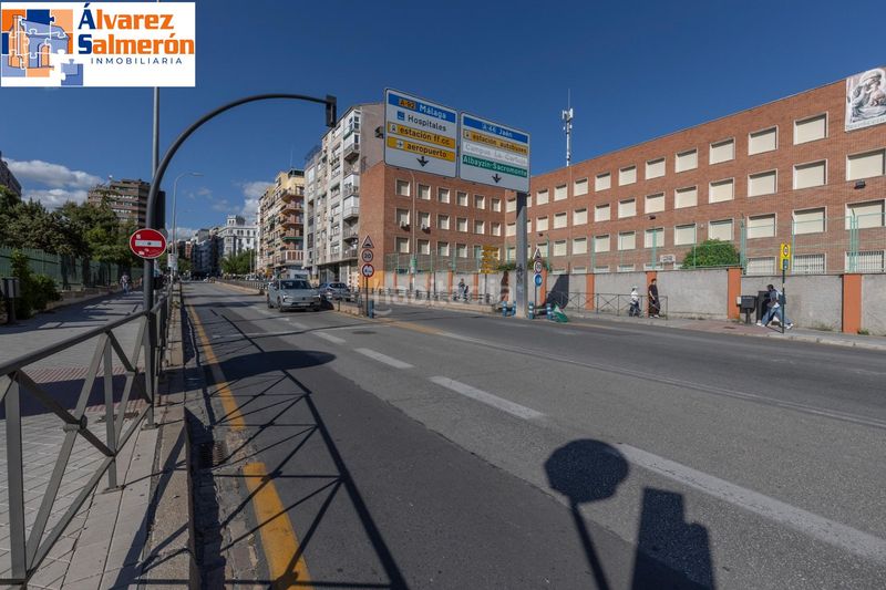 Foto cfb341b7-d6e3-4b73-bdb2-fca5f02ec9de. Pis amb calefacció a Centro - Sagrario Granada