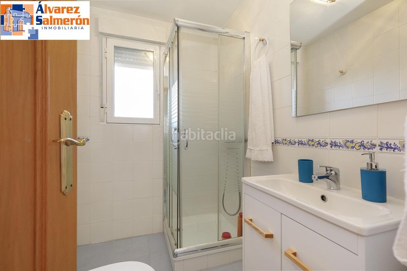 Foto dee74e23-3e21-43e6-927c-bc477d36a4eb. Xalet amb calefacció aparcament piscina a Gójar