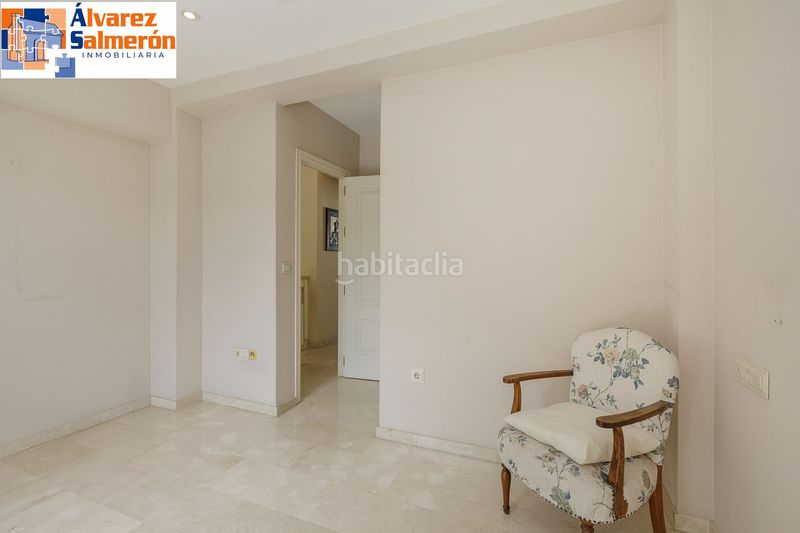 Foto 12200a3e-944f-4464-b2f5-e9d943fd1f3f. Casa adossada amb calefacció aparcament a San Miguel Armilla