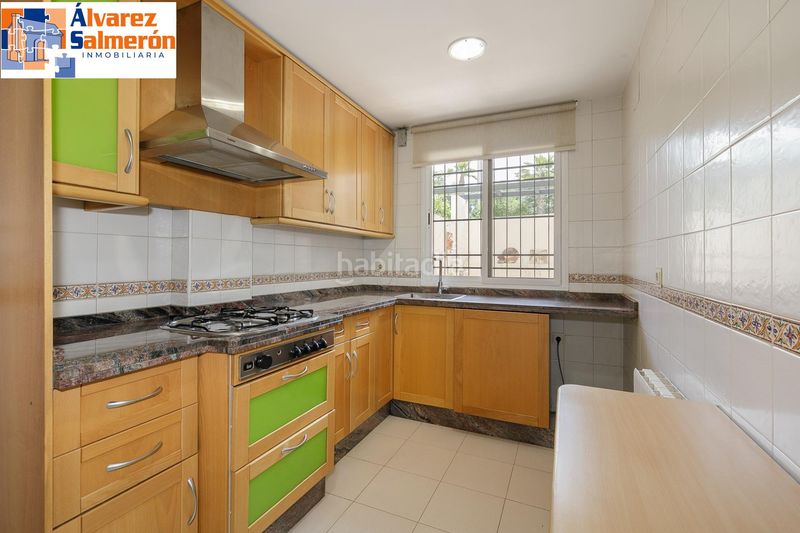 Foto 4833cad1-f633-4c20-92de-669f0089f15e. Casa adossada amb calefacció aparcament a San Miguel Armilla