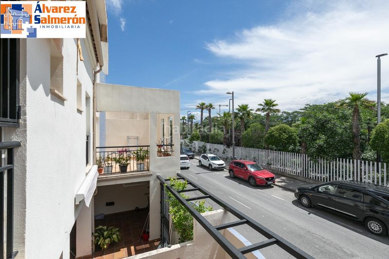 Foto bd932a20-9843-4fdc-898c-52d7e9485ba2. Casa adossada amb calefacció aparcament a San Miguel Armilla