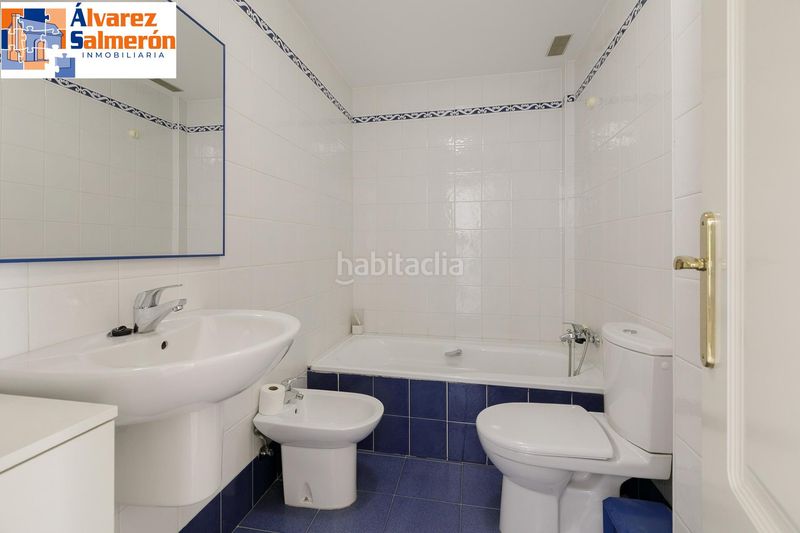 Foto d025123e-ea24-4c3c-8ed0-39de7aa02783. Casa adossada amb calefacció aparcament a San Miguel Armilla