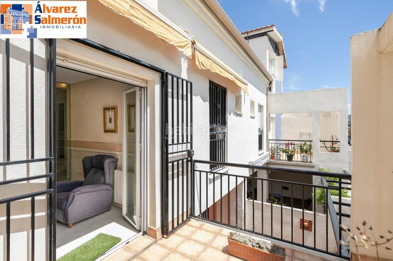 Foto e31f70fe-3c07-42a9-98df-a21d5174a2eb. Casa adossada amb calefacció aparcament a San Miguel Armilla