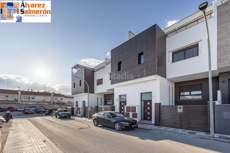 Foto a833dc74-ffe9-424a-a75e-8d359dd1aabd. Casa amb calefacció aparcament a Maracena