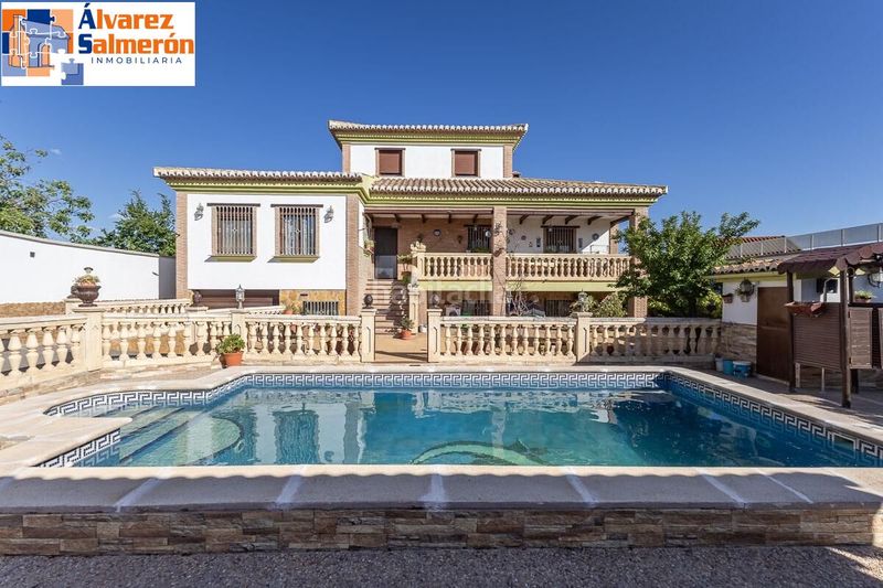 Foto 2dbca369-c845-4360-8d65-d3e1251271e0. Chalet  . en Albolote