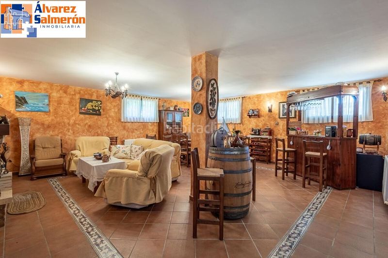 Foto 90db916c-c3a2-4b3a-83c5-ffa068d406cd. Chalet  . en Albolote
