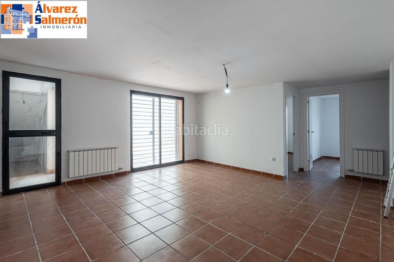 Foto 0f0f0beb-8aba-4474-a7fc-eee32c157c96. Casa adossada amb calefacció aparcament piscina a Albolote