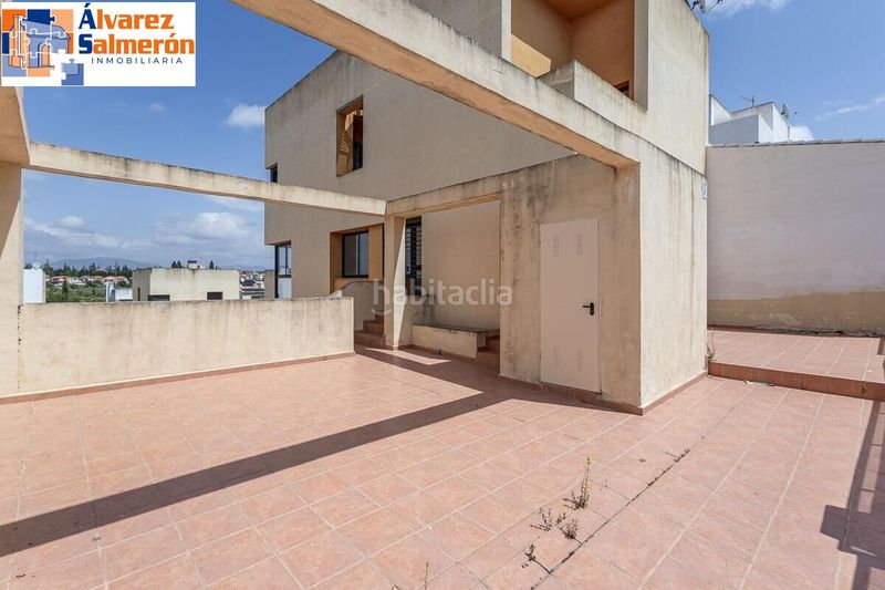 Foto b075cc4a-d0b2-48bf-9588-e913d74833ca. Casa adossada amb calefacció aparcament piscina a Albolote
