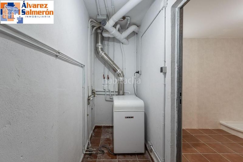 Foto beaafd4b-5d32-4efe-8b82-293952d80a75. Casa adossada amb calefacció aparcament piscina a Albolote