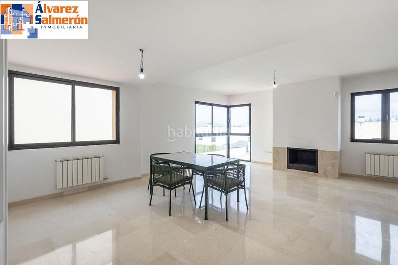 Foto bfd2e8bf-df96-4a21-b793-f0daf7eadd80. Casa adossada amb calefacció aparcament piscina a Albolote
